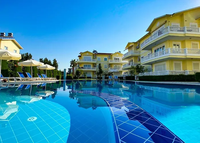 King Cleodora Garden Apartment